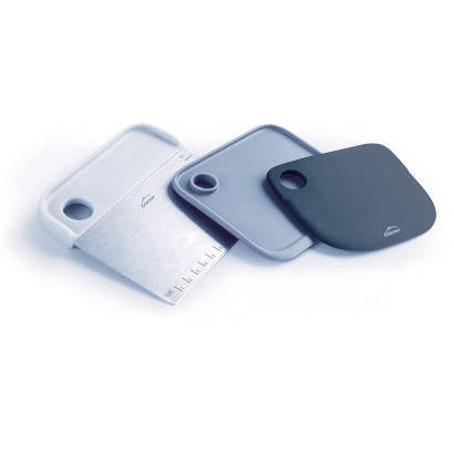 Scraper and dustpan set